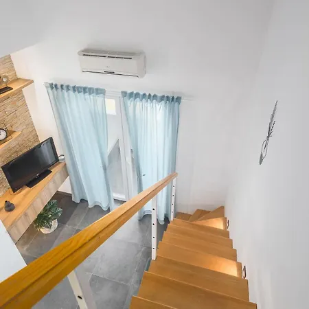 Two-bedroom In Cervar Porat Appartement Poreč