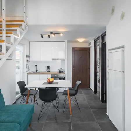 Two-bedroom In Cervar Porat Poreč